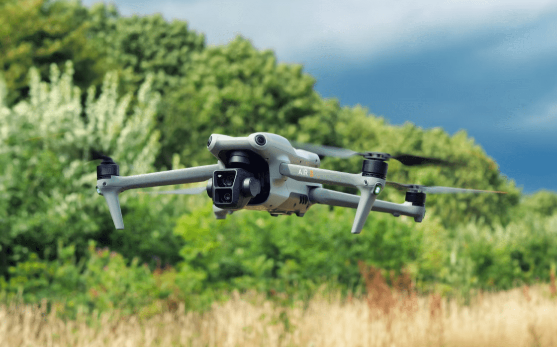 Flycam DJI Air 3 Fullbox Chính Hãng 29 Flycam DJI Air 3 bay cao