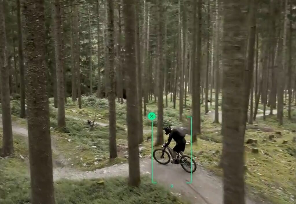 Flycam DJI Mavic 3 Fullbox Chính Hãng 18 Flycam DJI Mavic 3 bộ đôi camera theo doi