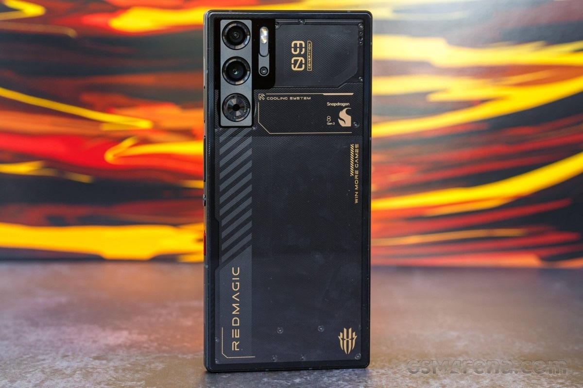 Điện Thoại Nubia Red Magic 9 Pro màu đen