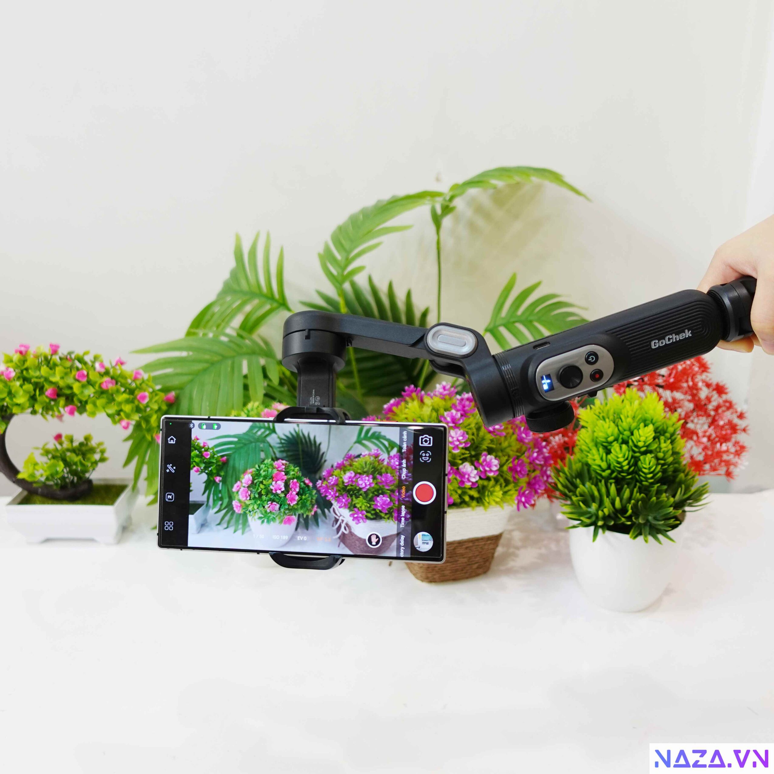 Gimbal GoChek Huntex G5 cầm ngang