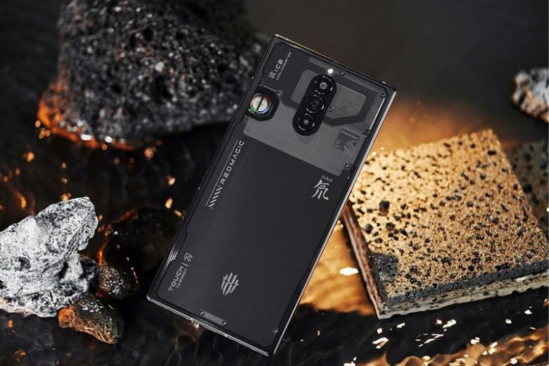 Nubia Red Magic 8S Pro Plus 5G mạnh mẽ