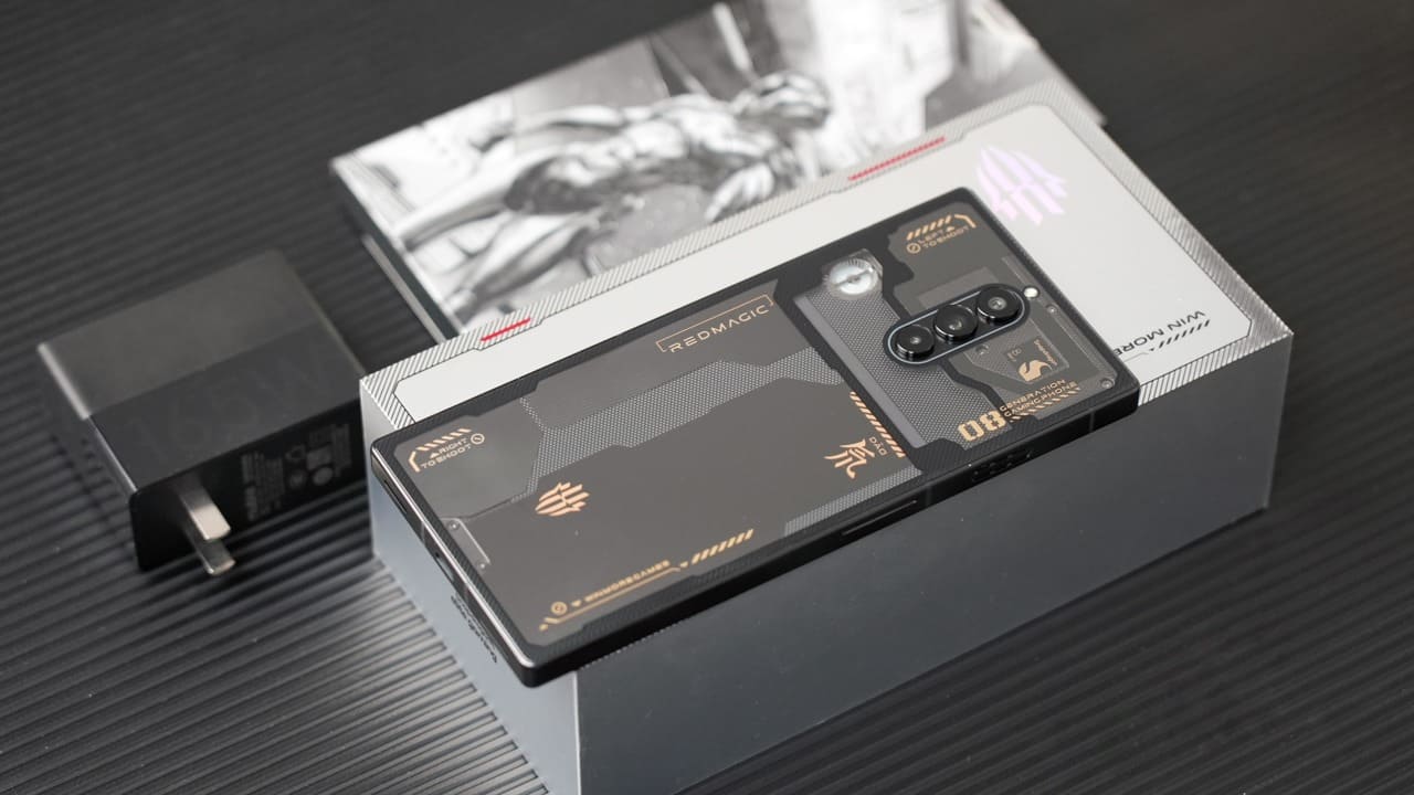 ZTE Nubia Red Magic 8 Pro Plus hộp