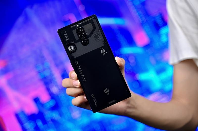 trên tay Nubia Red Magic 8S Pro Plus 5G
