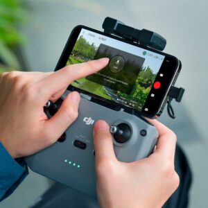 Flycam DJI Mini 4K tay điều khiển