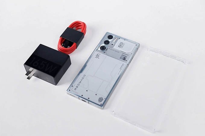 So Sánh ASUS ROG Phone 8 Pro Vs Red Magic 9 Pro Siêu Phẩm Gaming Phone Nào Đáng Mua Hơn? 12 Red Magic 9 Pro xac nhanh 165 w